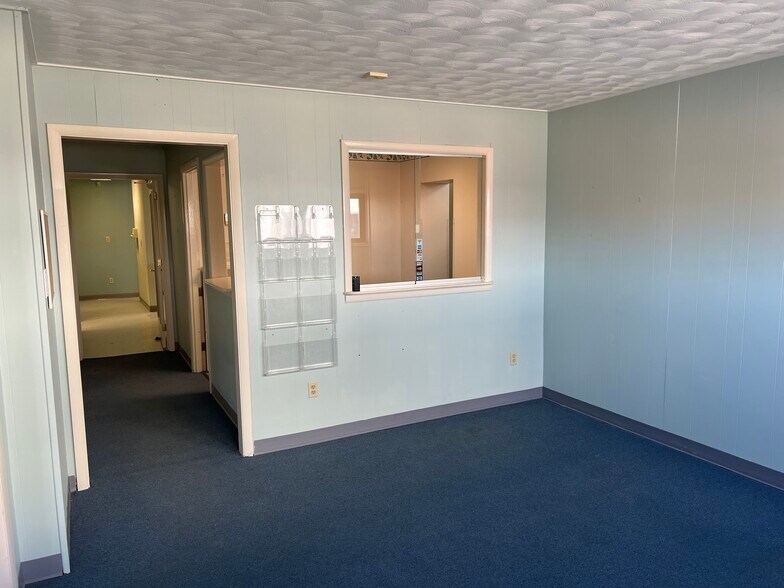 More Photos Of 2000 Dudley Ave, Parkersburg Loft Creative Space For Sale