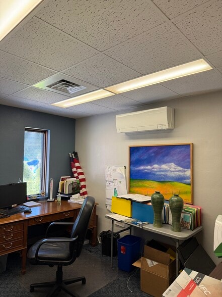 More Photos Of 706 N Main St, Rockford Medical For Lease