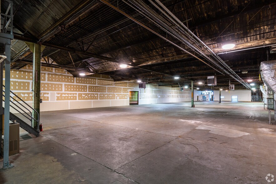 More Photos Of 635 S 10th St, Allentown Warehouse For Lease