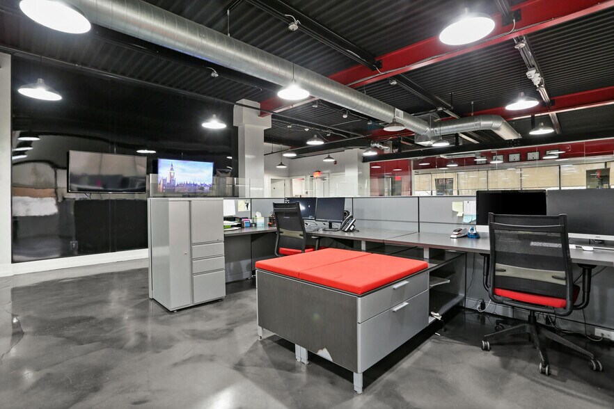 More Photos Of 20 Broad St, Norwalk Service For Sale