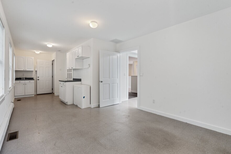 More Photos Of 1228 Roanoke Ave, Riverhead Medical For Sale