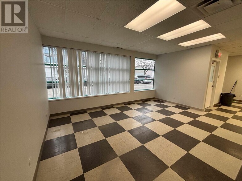 More Photos Of 1715 Dickson Av, Kelowna Light Manufacturing For Lease