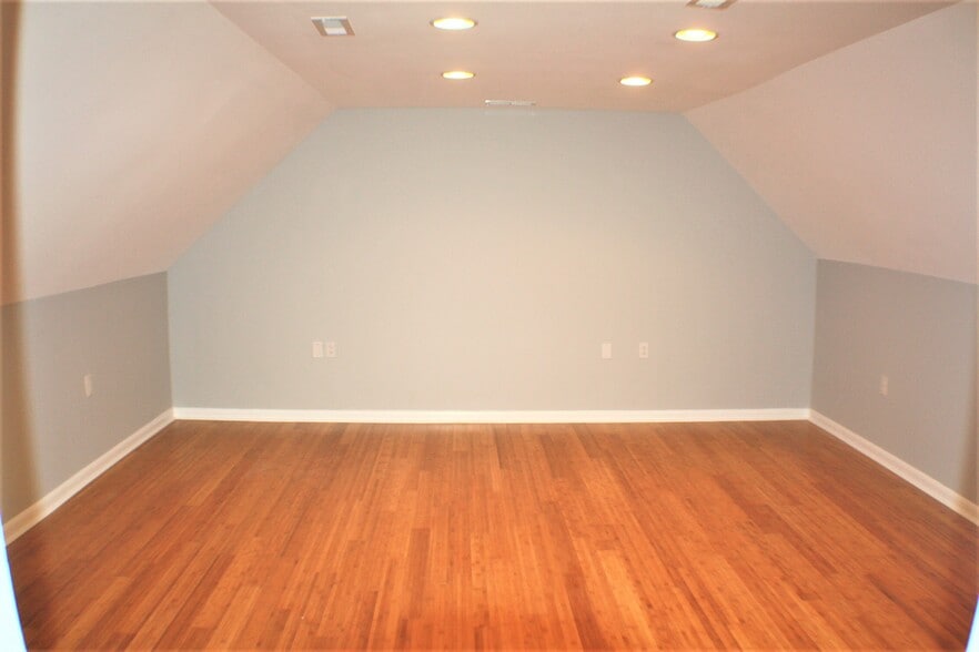 More Photos Of 32191 Nassau Rd, Lewes General Retail For Lease