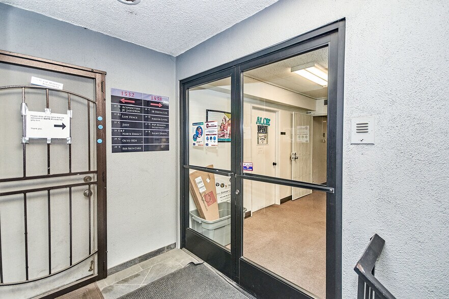 More Photos Of 1532-1538 W Commonwealth Ave, Fullerton Storefront Retail Residential For Lease