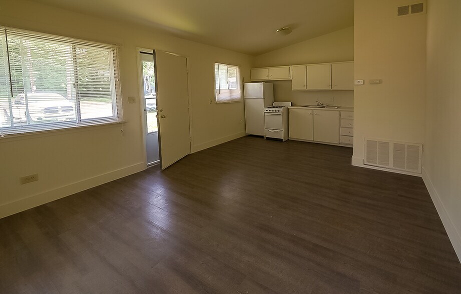 More Photos Of 501-515 Carpenter St, Akron Apartments For Sale