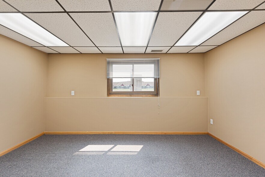 More Photos Of 6957 NW Highway 10, Anoka Office For Lease