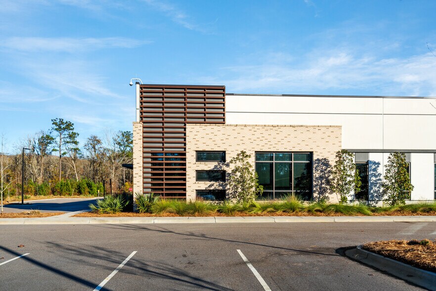 More Photos Of 3450 Ingleside Blvd, North Charleston Office For Lease