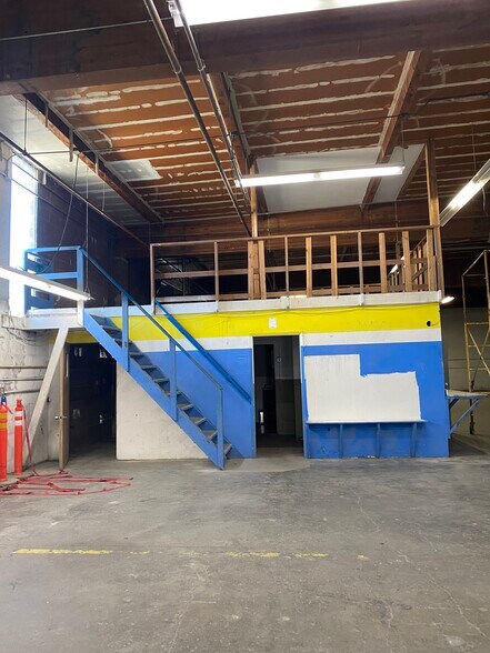 More Photos Of 140 Center St, Santa Cruz Service For Lease