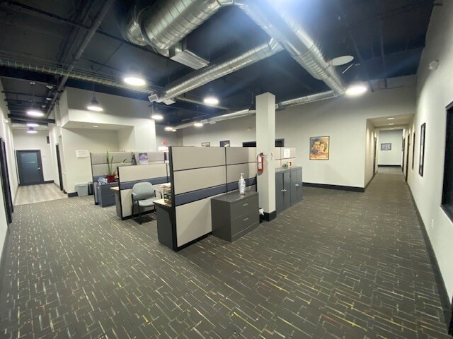 More Photos Of 9410 Topanga Canyon Blvd, Chatsworth Office For Sale