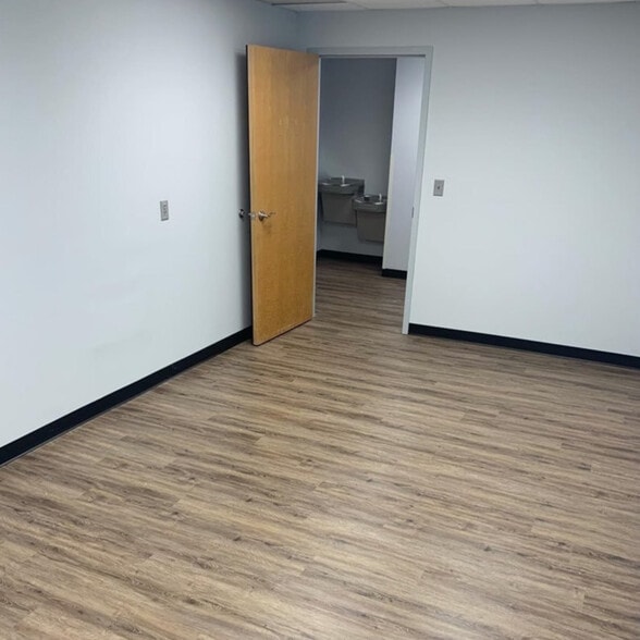 More Photos Of 6500 W Main St, Belleville Coworking Space