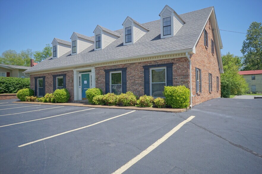 Primary Photo Of 111 N Trigg Ave, Gallatin Office For Sale