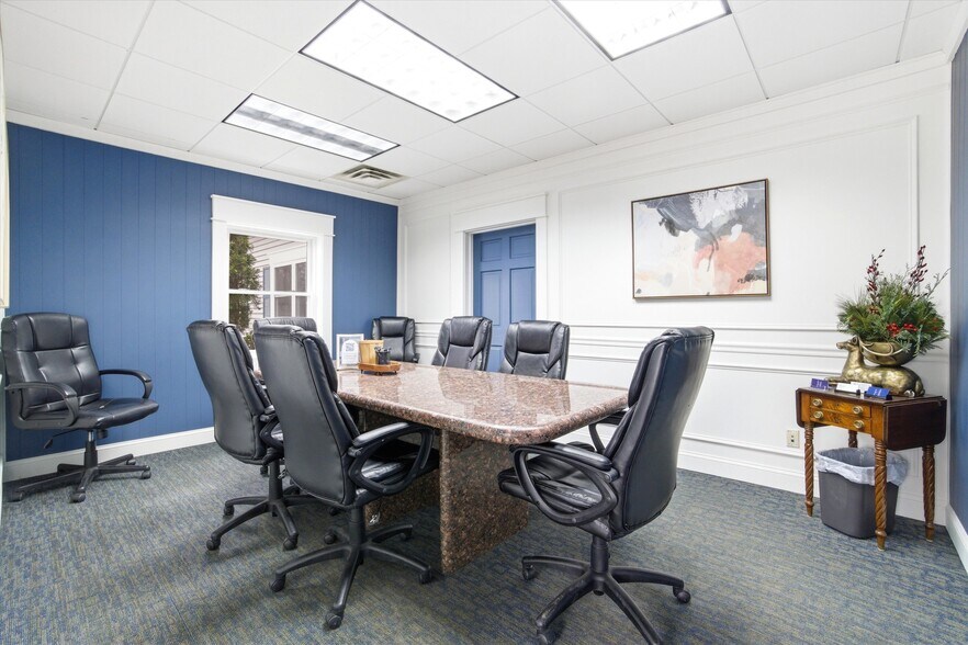 More Photos Of 8 Chestnut Dr, Bedford Office For Sale
