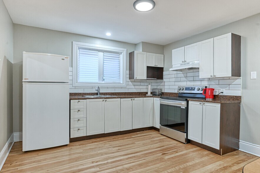 More Photos Of 156 Dagmar Av, Vanier Apartments For Sale