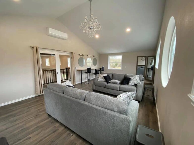 More Photos Of 601 N Shipp St, Madisonville Specialty For Sale