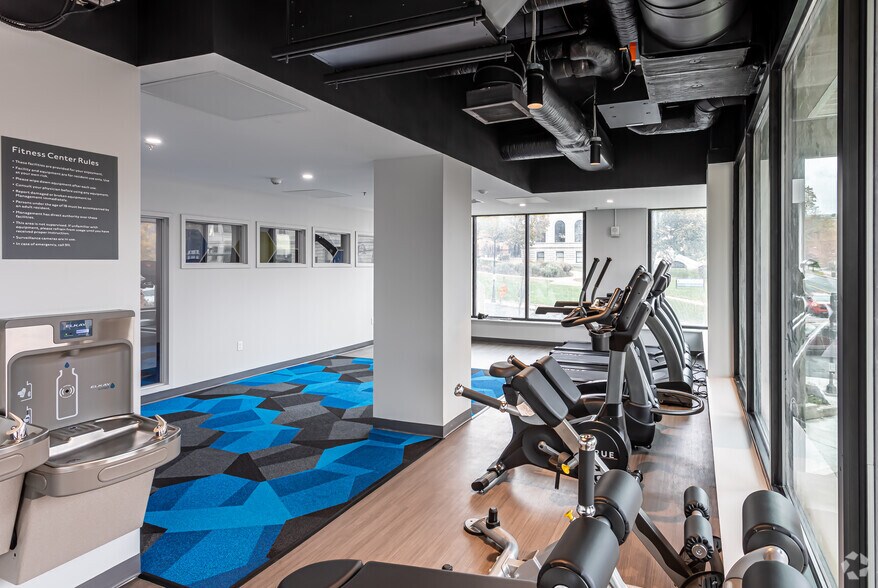 More Photos Of 10 Chestnut St, Springfield Multifamily For Sale