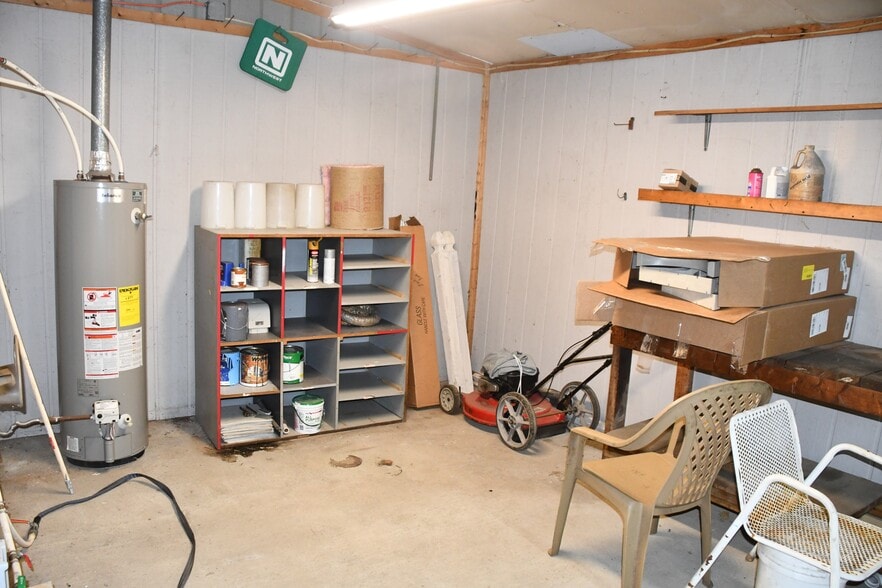 More Photos Of 138 Chestnut St, Marienville General Retail For Sale