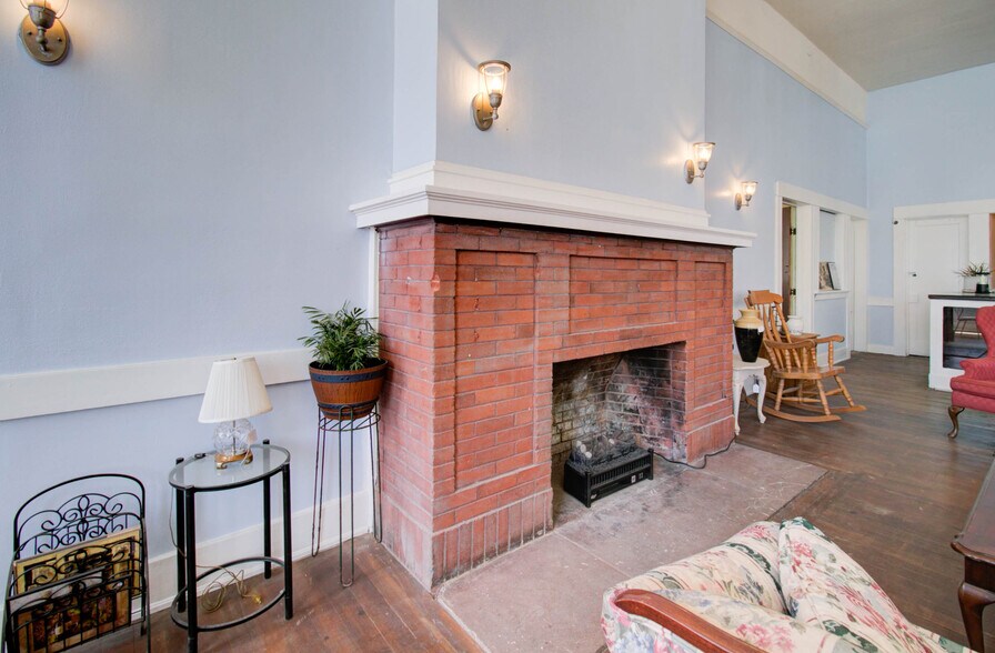 More Photos Of 155 S Miami Ave, Miami Storefront Retail Residential For Sale