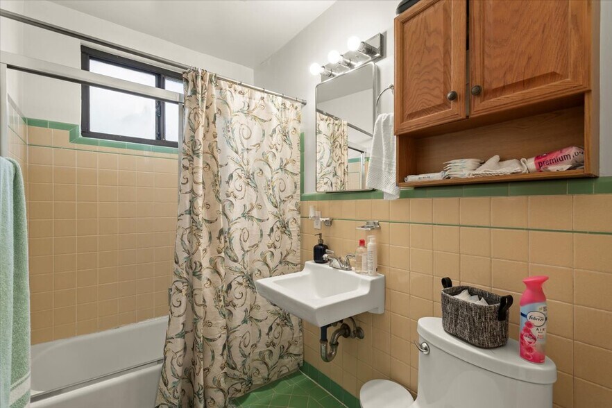 More Photos Of 1172 Clinton St, Redwood City Apartments For Sale