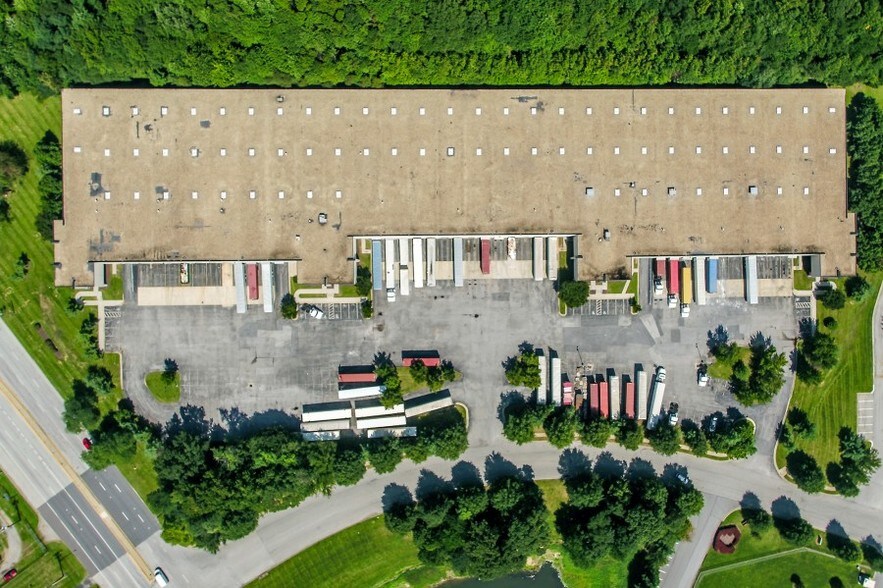 More Photos Of 6600 Cabot Dr, Glen Burnie Warehouse For Lease