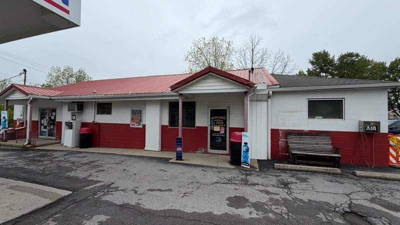 Primary Photo Of 7195 Rapids Rd, Lockport Service Station For Sale