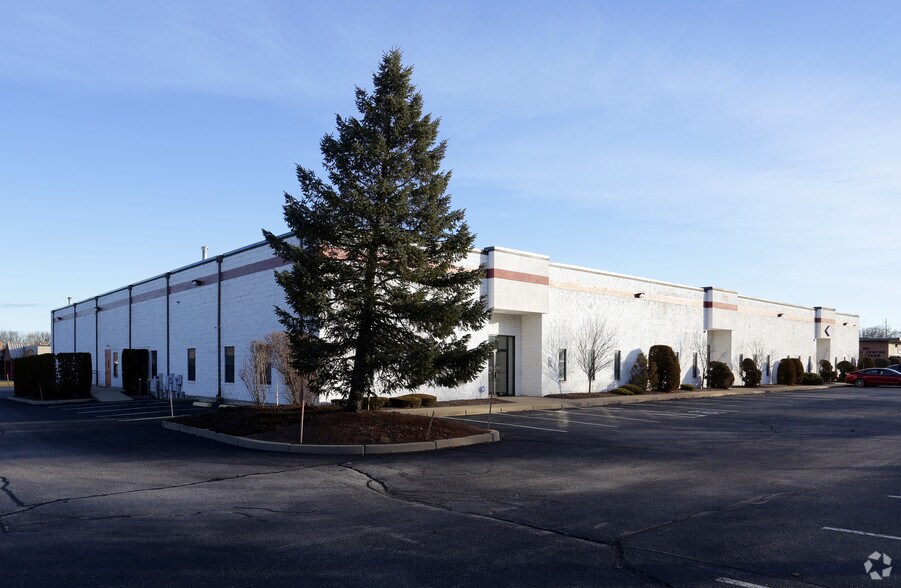 More Photos Of 222 Metro Center Blvd, Warwick Light Manufacturing For Lease