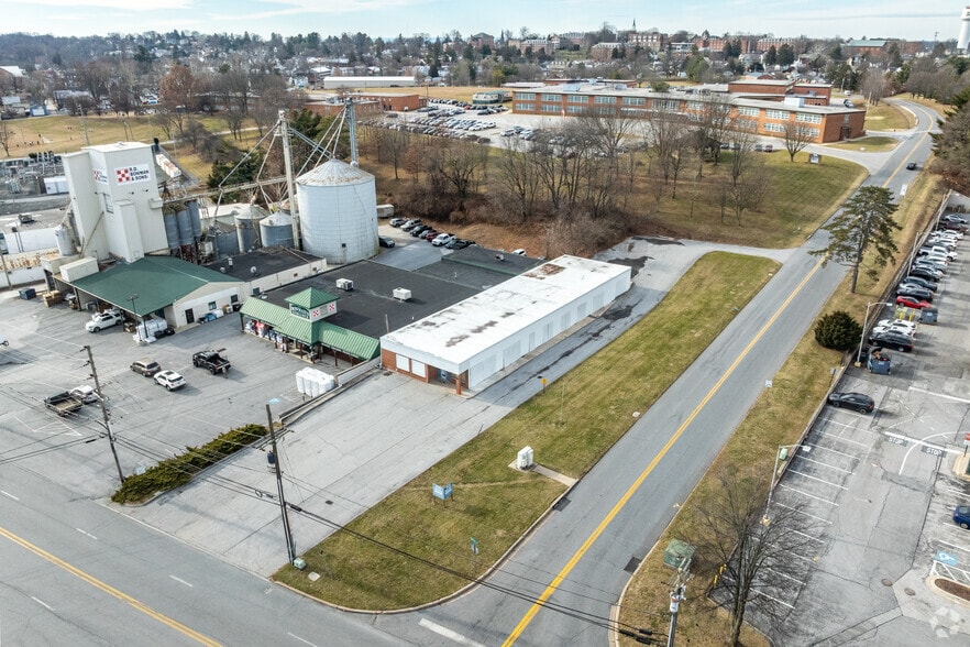 More Photos Of 107 Englar Rd, Westminster Freestanding For Lease