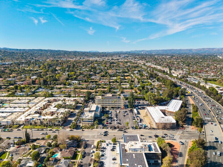 More Photos Of 5353-5363 Balboa Blvd, Encino Medical For Lease