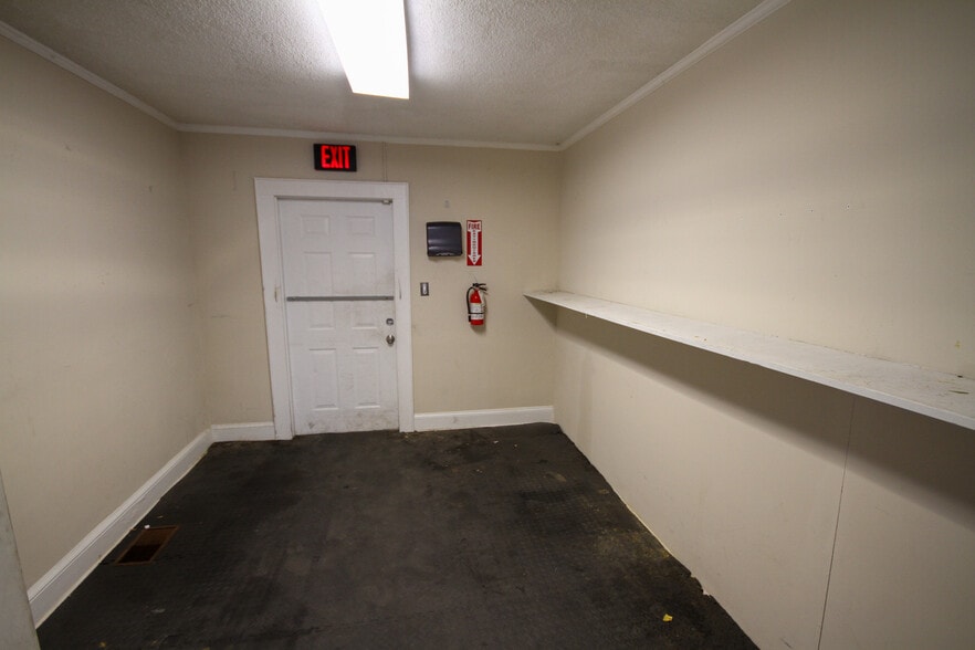 More Photos Of 1909 Cherry Rd, Rock Hill Office For Sale