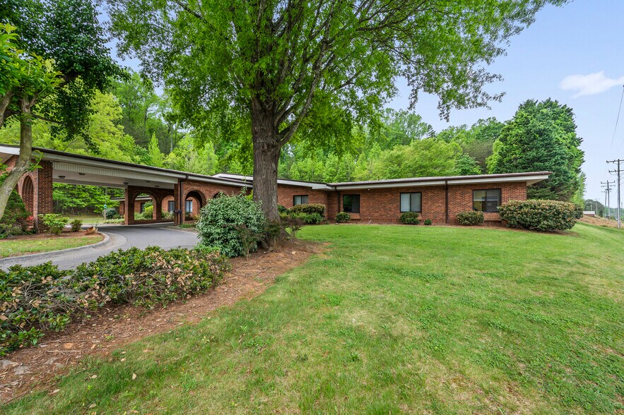 More Photos Of 5900 Bethabara Park Blvd, Winston-Salem Healthcare For Sale