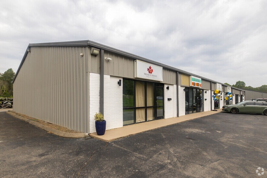 Primary Photo Of 500 Maryville Hwy, Seymour Flex For Lease