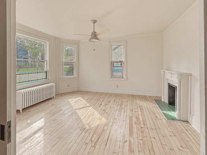 More Photos Of 414 Bucknell Ave, Johnstown Office For Lease