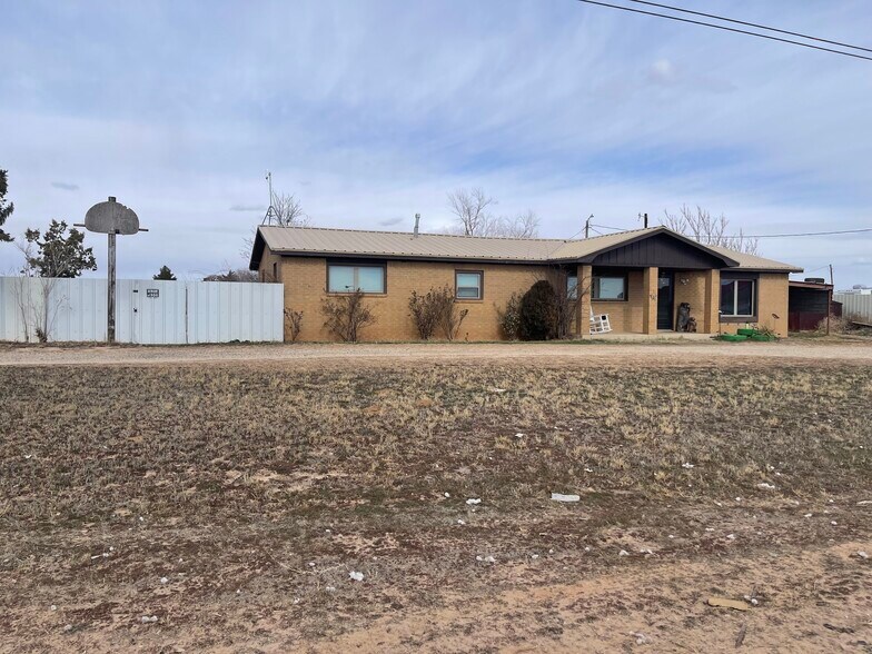 More Photos Of 505 E County Road 7300, Lubbock Trailer Camper Park For Sale