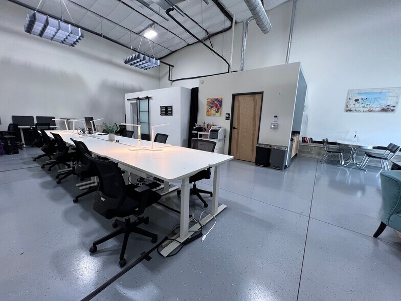 More Photos Of 7601 S Congress Ave, Austin Warehouse For Lease