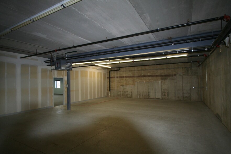 More Photos Of 141 1st St W, Waconia Office For Lease