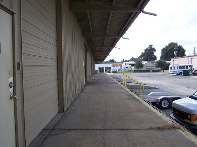 Primary Photo Of 11-37 NE 16th St, Ocala Warehouse For Lease