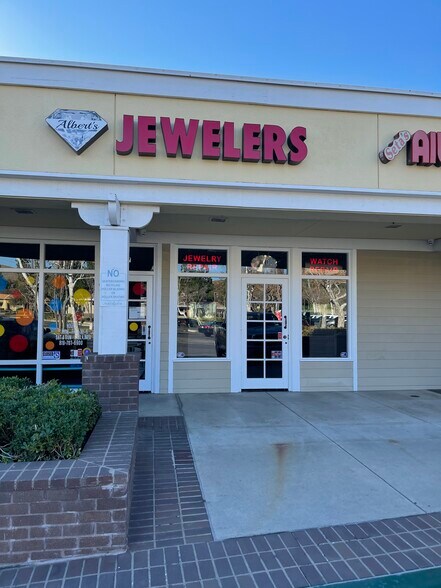 More Photos Of 1125-1165 Lindero Canyon Rd, Westlake Village Unknown For Lease