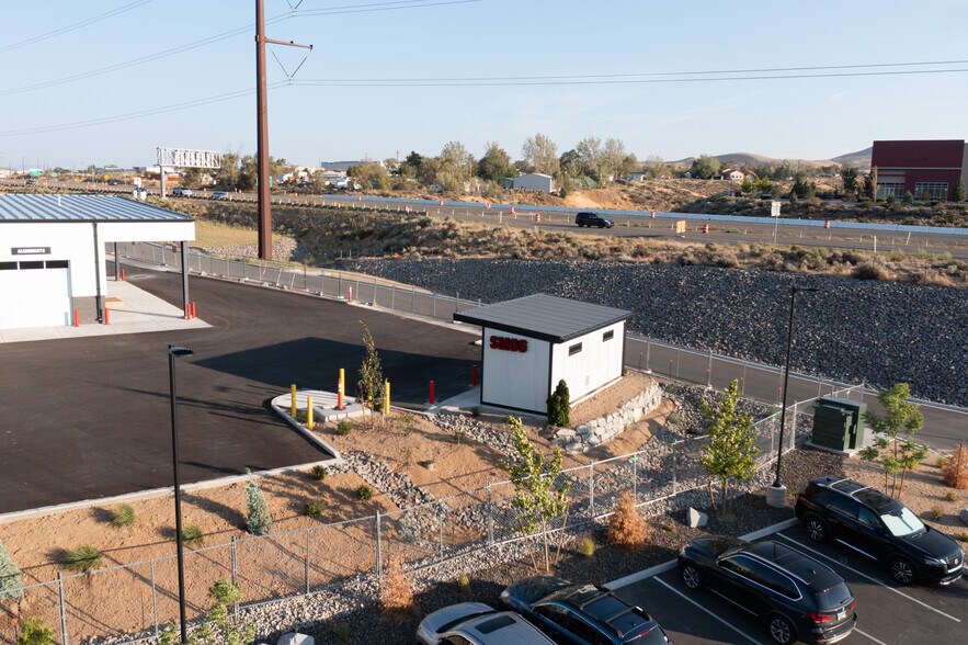 More Photos Of 7495 Sky Vista Pkwy Pky, Reno Light Distribution For Lease
