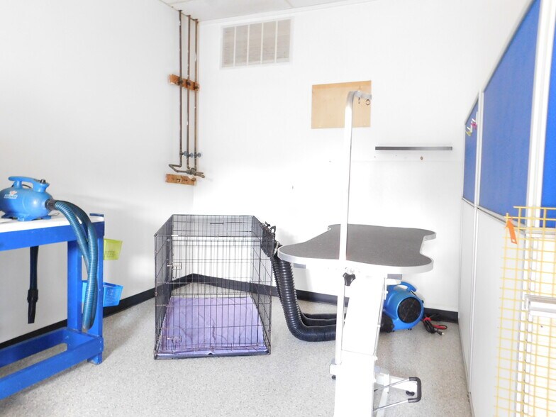 More Photos Of 22241-22255 Lorain Rd, Fairview Park General Retail For Sale