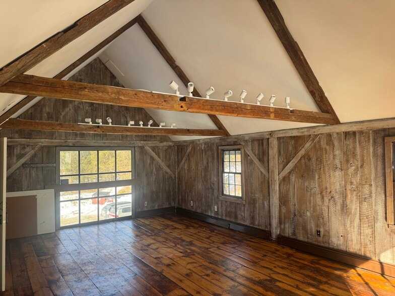 More Photos Of 792 Route 35, Cross River Office Residential For Lease