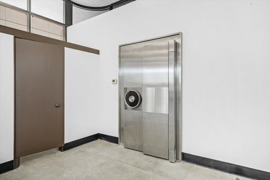 More Photos Of 402 E Main St, Santa Maria Medical For Sale