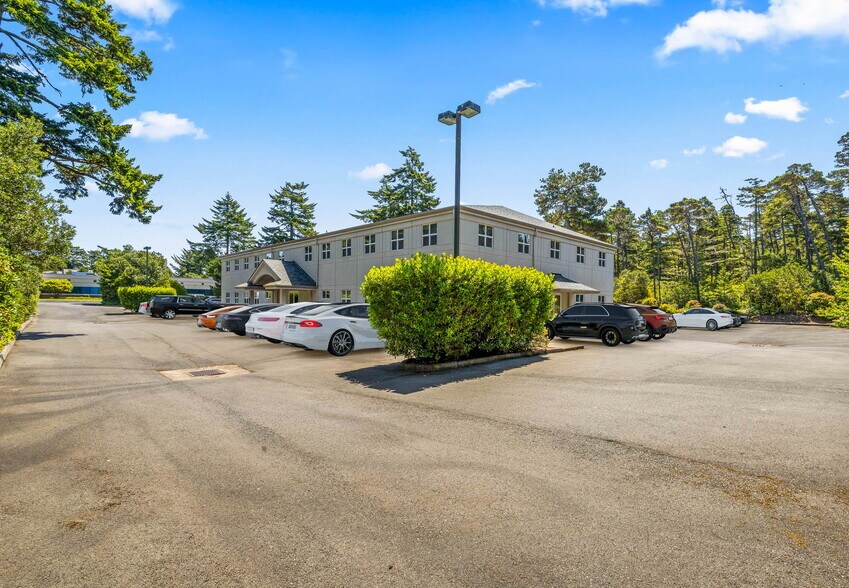 More Photos Of 705 9th St, Florence Medical For Lease