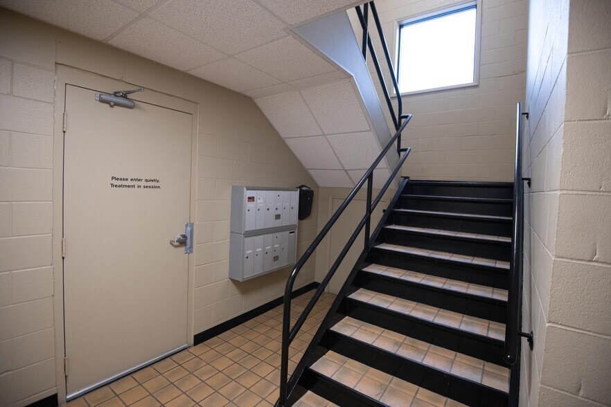 More Photos Of 1221 3rd Ave SW, Rochester Office For Lease