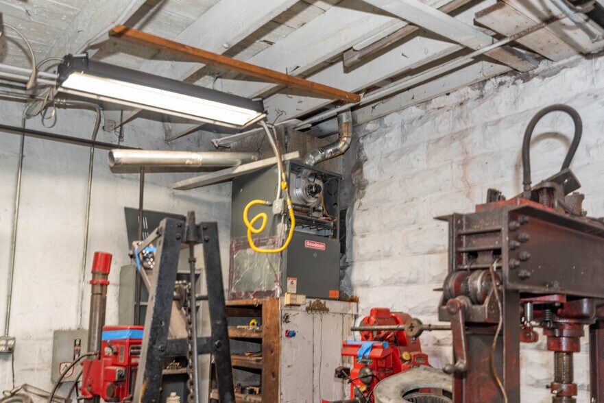 More Photos Of 655 E 25th St, Baltimore General Retail For Sale