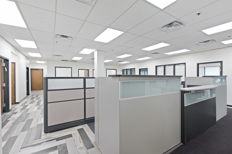 More Photos Of 1 Alpine Ct, Chestnut Ridge Warehouse For Lease