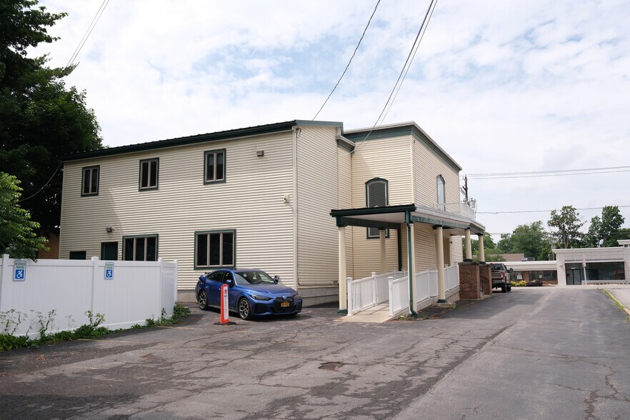 More Photos Of 4085 Seneca St, West Seneca Medical For Lease