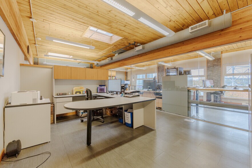 More Photos Of 3905 2nd Ave, Burnaby Flex For Sale