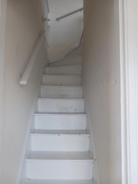 More Photos Of 5870 Easton Rd, Plumsteadville Unknown For Lease