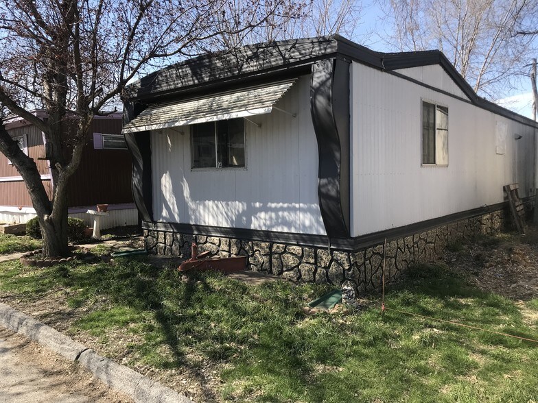 More Photos Of 1424 E Virginia Ave, Des Moines Manufactured Housing Mobile Home Park For Sale