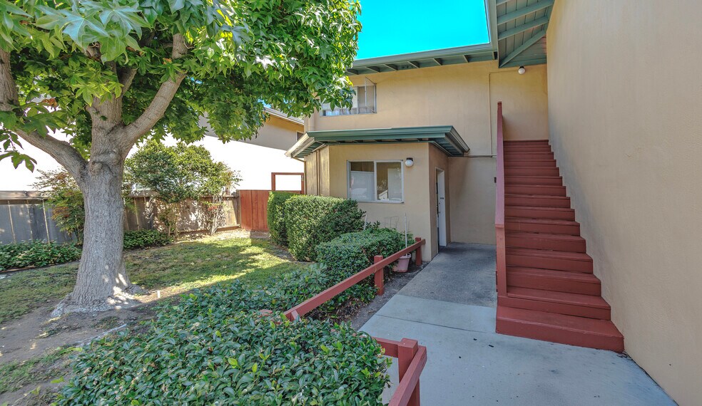 More Photos Of , Redwood City Multifamily For Sale