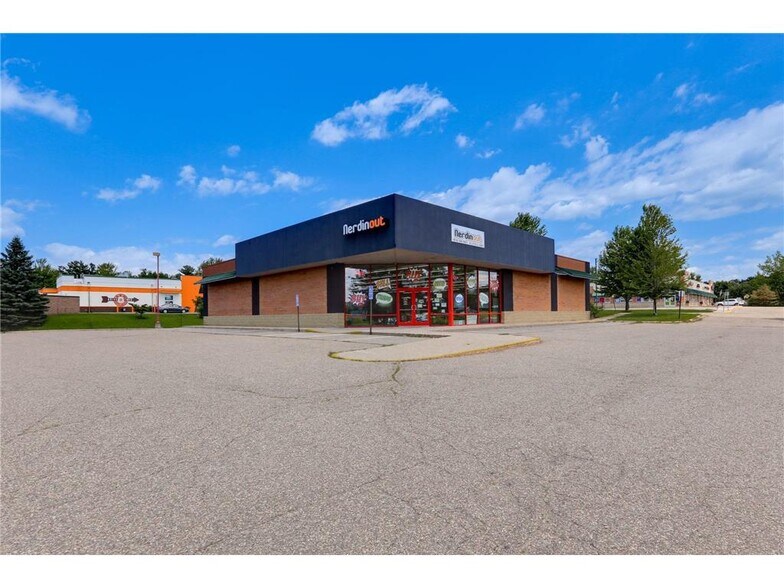 More Photos Of 9079 Buchanon Trl, Inver Grove Heights General Retail For Sale